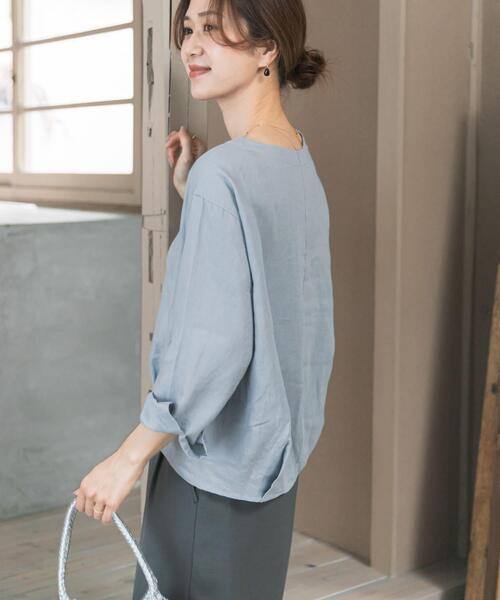 URBAN RESEARCH DOORS（アーバンリサーチドアーズ）の「リネンフロントギャザープルオーバー（シャツ/ブラウス・レディース・ネイビー/ライトグレー/ライトブルー・FREE）」の16枚目の写真