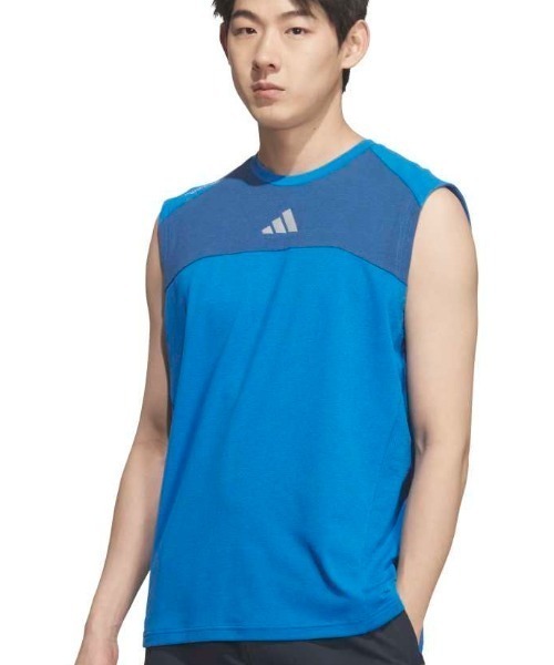 adidas(アディダス)の「アディダス adidas アディダスアダプテーション レギュラーフィット カラット ノースリーブ Tシャツ(Tシャツ/カットソー・メンズ・ブラック/ブルー/ホワイト・S/M/L/LL/3L)」の1枚目の写真