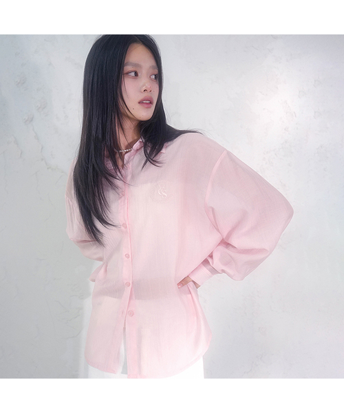 Vivacious(ビバシャス)の「セノバックボタンシャツ_4カラー(シャツ/ブラウス・レディース・ブラック/ブルー/ピンク/ホワイト・FREE)」の4枚目の写真