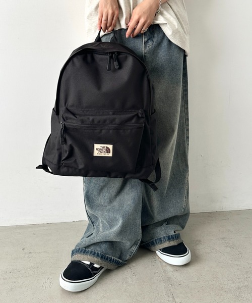 THE NORTH FACE(ザノースフェイス)の「【国内未発売】THE NORTH FACE(ザ・ノースフェイス)/PC・A4収納可能 軽量 通勤通学 リュック バックパック/STANDARD DAYPACK(バックパック/リュック・レディース・ブラック/クリーム/カーキ・FREE)」の7枚目の写真