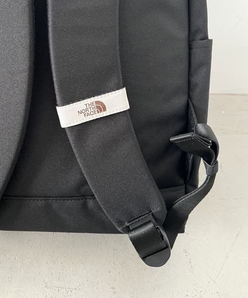 THE NORTH FACE(ザノースフェイス)の「【国内未発売】THE NORTH FACE(ザ・ノースフェイス)/PC・A4収納可能 軽量 通勤通学 リュック バックパック/STANDARD DAYPACK(バックパック/リュック・レディース・ブラック/クリーム/カーキ・FREE)」の21枚目の写真