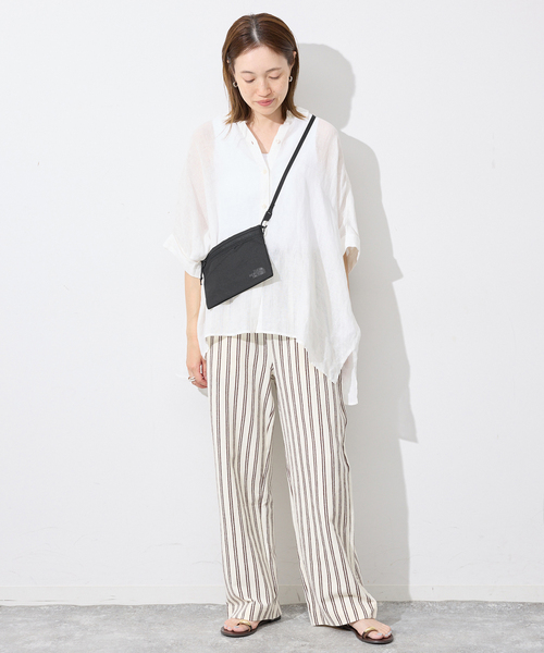 THE NORTH FACE（ザノースフェイス）の「THE NORTH FACE/ノースフェイス Rafter Shoulder Pouch S SP NM72628（ショルダーバッグ・レディース・ライトグレー/ブラック・FREE）」の3枚目の写真