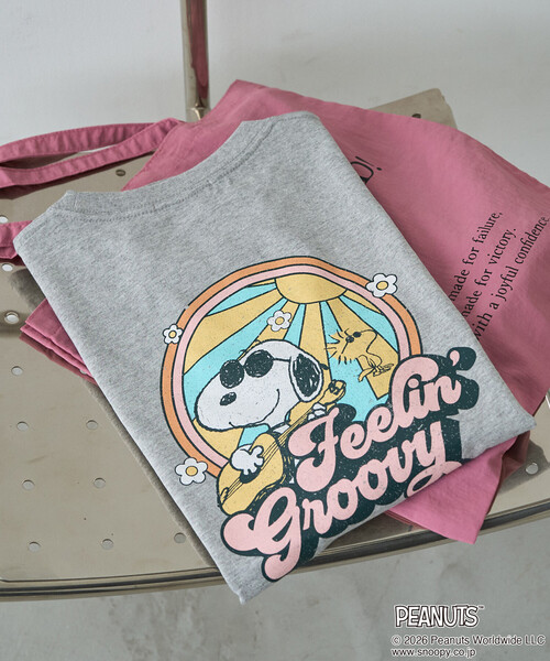FREAK'S STORE（フリークスストア）の「限定展開　別注/SNOOPY/スヌーピー ポッププリント 半袖 Tシャツ（Tシャツ/カットソー・レディース・ブラック/グレー/オフホワイト・ﾌﾘ-）」の3枚目の写真