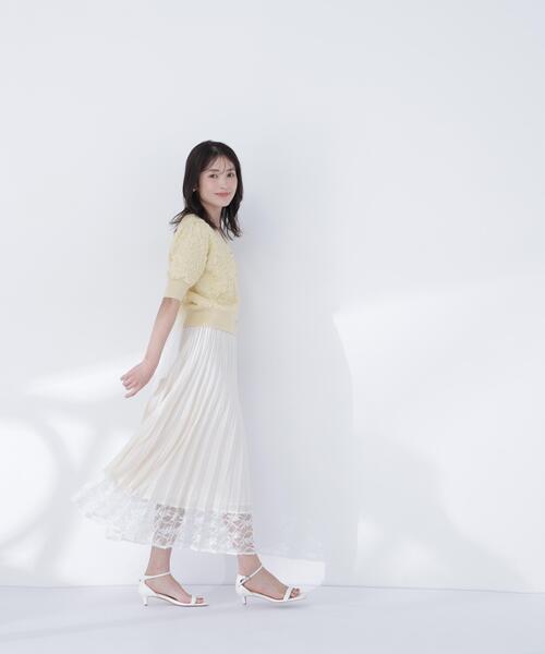 NATURAL BEAUTY BASIC(ナチュラルビューティーベーシック)の「ヘムレースプリーツスカート(スカート・レディース・ブラック/ベージュ・MEDIUM/P/S)」の4枚目の写真