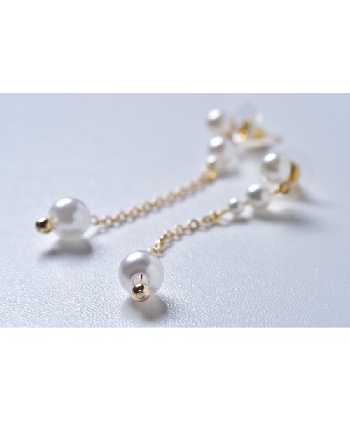 tone（トーン）の「【Astyle】パール×チェーンピアス(MA)（ピアス（両耳用）・レディース・ゴールド・FREE）」の4枚目の写真