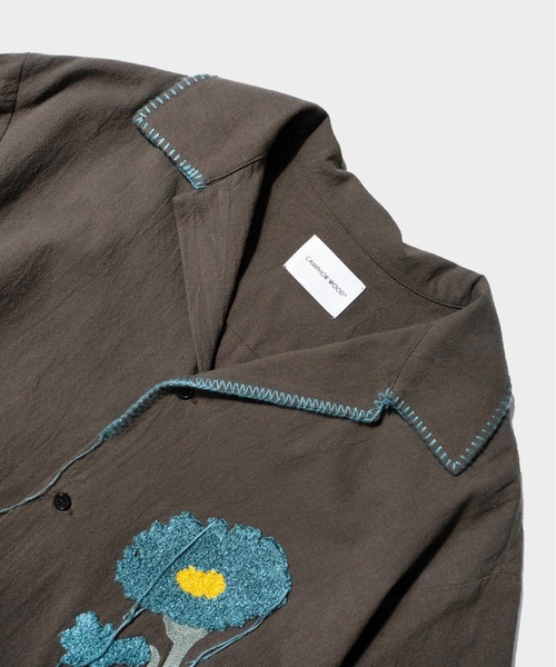 CAMPHOR WOOD(カンファーウッド)の「FLOWER EMBROIDERY SAGARA H/S SHIRT / フラワーサガラ刺繍ブランケットステッチシャツ(シャツ/ブラウス・メンズ・ブラウン系/サックスブルー/ホワイト・SMALL/MEDIUM/LARGE)」の13枚目の写真