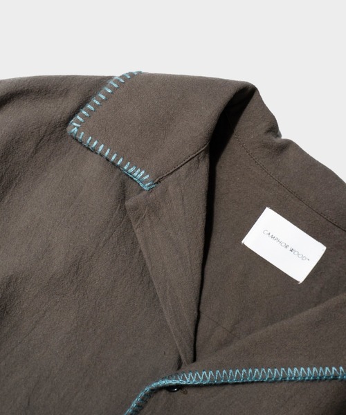 CAMPHOR WOOD(カンファーウッド)の「FLOWER EMBROIDERY SAGARA H/S SHIRT / フラワーサガラ刺繍ブランケットステッチシャツ(シャツ/ブラウス・メンズ・ブラウン系/サックスブルー/ホワイト・SMALL/MEDIUM/LARGE)」の12枚目の写真