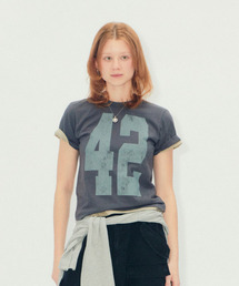 ERTR（イーアールティーアール）の「42 T-Shirt Charcoal（Tシャツ/カットソー）」