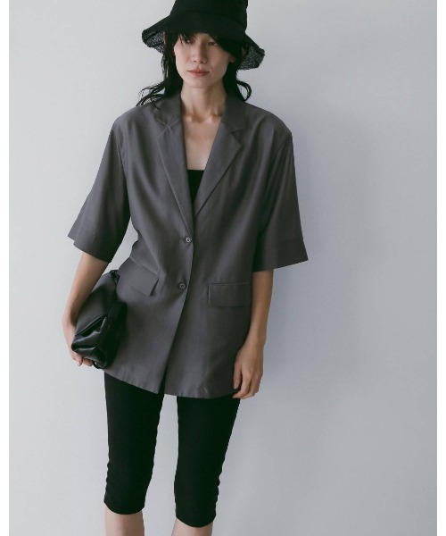 anuke(アンヌーク)の「anuke Sheer Halfsleeve Jacket(その他アウター・レディース・ブラック/グレー・FREE)」の4枚目の写真