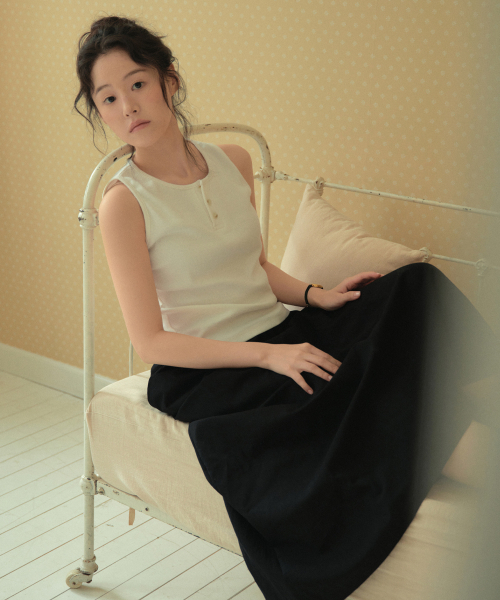 WEDNESDAYOASISFORWOMEN（ウェンズデー オアシス フォー ウーマン）の「ヘンリーネックリブスリーブレス_IVORY(W26TP23)（Tシャツ/カットソー・レディース・アイボリー・FREE）」の3枚目の写真