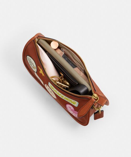 COACH(コーチ)の「【COACH | BRAIN DEAD】ウェイバリー バッグ・パッチ(ショルダーバッグ・レディース・ブラウン系その他・ONE)」の7枚目の写真