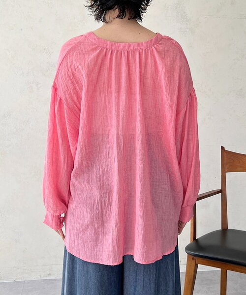 un dix cors(アンディコール)の「Vネックワンボタンシャツ(シャツ/ブラウス・レディース・ブルー/レッド/イエロー/アイボリー・FREE)」の10枚目の写真