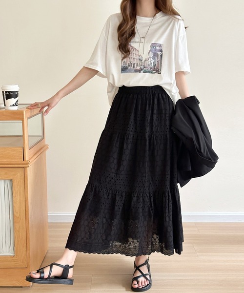 DAY CLOSET(デイ クローゼット)の「【ロング丈】ナチュラル透け感。アイレットレース ティアード切り替えスカート レディース(スカート・レディース・アイボリー/ブラック・FREE)」の18枚目の写真