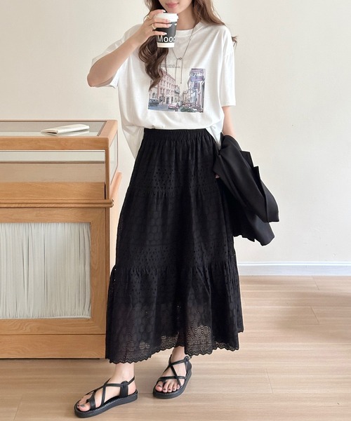 DAY CLOSET(デイ クローゼット)の「【ロング丈】ナチュラル透け感。アイレットレース ティアード切り替えスカート レディース(スカート・レディース・アイボリー/ブラック・FREE)」の19枚目の写真