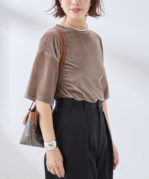 journal standard L'essage(ジャーナルスタンダードレサージュ)の「《追加/接触冷感》クールタッチベロアTシャツ(Tシャツ/カットソー・レディース・アイボリー/ネイビー/ブラウン・FREE)」の22枚目の写真