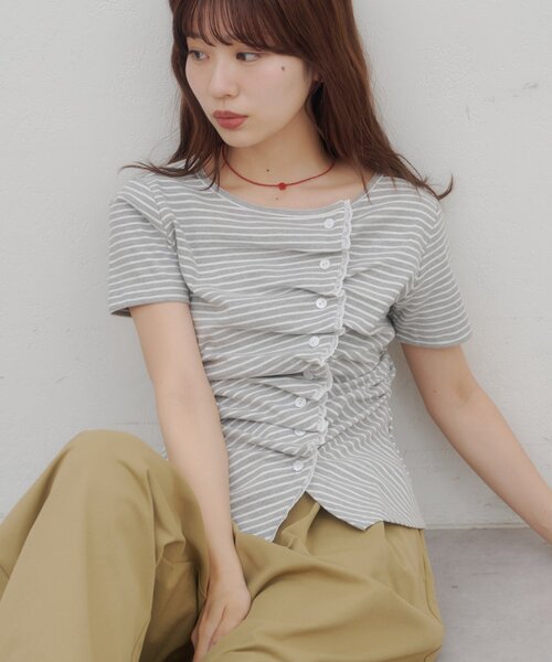 DISCOAT(ディスコート)の「【umm.】レースレイヤードドレープ半袖プルオーバー(Tシャツ/カットソー・レディース・アイボリー/ミント/サックスブルー/ライトグレー/ブルー系その他/ネイビー/ホワイト系その他/ブラウン・FREE)」の1枚目の写真
