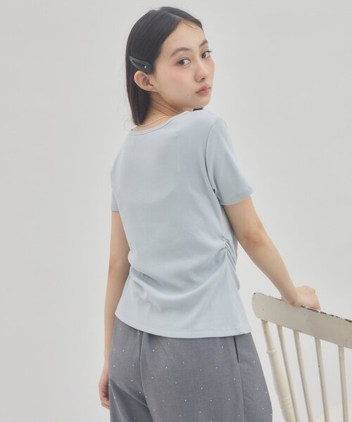 DISCOAT(ディスコート)の「【umm.】レースレイヤードドレープ半袖プルオーバー(Tシャツ/カットソー・レディース・アイボリー/ミント/サックスブルー/ライトグレー/ブルー系その他/ネイビー/ホワイト系その他/ブラウン・FREE)」の10枚目の写真
