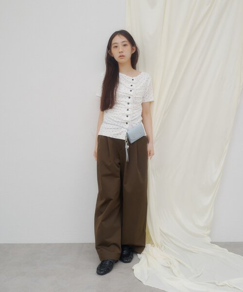 DISCOAT(ディスコート)の「【umm.】レースレイヤードドレープ半袖プルオーバー(Tシャツ/カットソー・レディース・アイボリー/ミント/サックスブルー/ライトグレー/ブルー系その他/ネイビー/ホワイト系その他/ブラウン・FREE)」の17枚目の写真