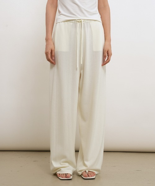 GENERAL IDEA(ジェネラルアイデア)の「【GENERAL IDEA】COOLセミワイドニットパンツ / COOL SEMI-WIDE KNIT PANTS(スウェットパンツ・レディース・アイボリー/ブラック・L/M/S)」の3枚目の写真