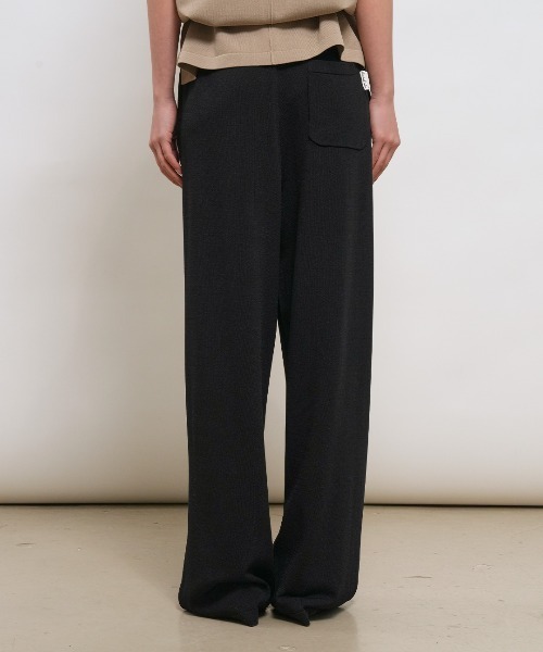 GENERAL IDEA(ジェネラルアイデア)の「【GENERAL IDEA】COOLセミワイドニットパンツ / COOL SEMI-WIDE KNIT PANTS(スウェットパンツ・レディース・アイボリー/ブラック・L/M/S)」の11枚目の写真