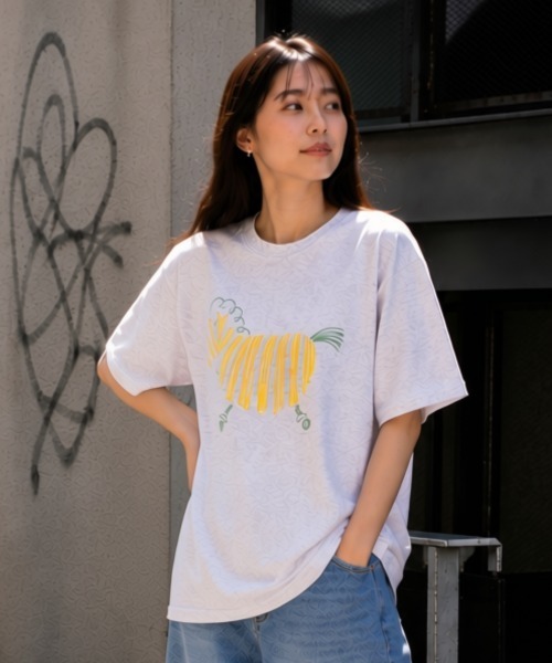 center i（センターアイ）の「アニマルプリント半袖Tシャツ（Tシャツ/カットソー・レディース・ベージュ/ピンク/グレー/ホワイト/ブラック・FREE）」の8枚目の写真