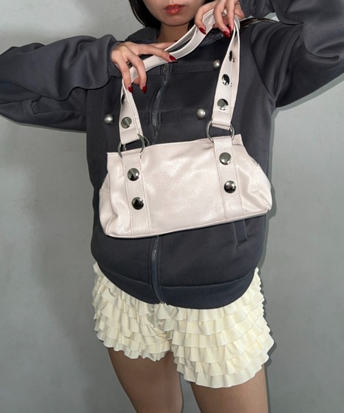 Bamm（バム）の「ダブルスタッズショルダーバッグ（ショルダーバッグ・レディース・イエロー/ブラック/ブラウン/アイボリー・FREE）」の6枚目の写真