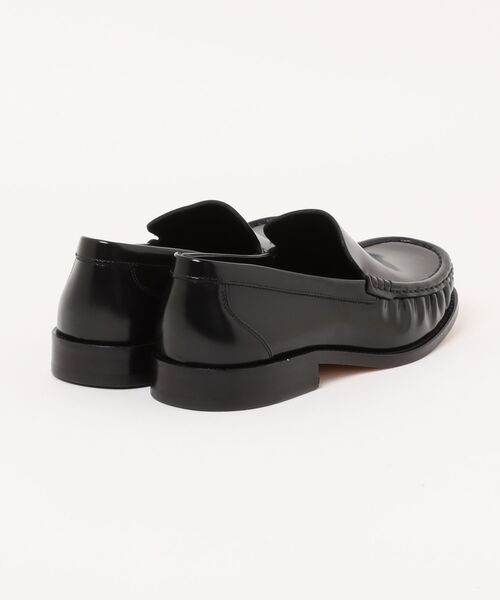 A.P.C.（アーペーセー）の「MOCASSIN ROMEO（モカシン/デッキシューズ・メンズ・ブラック・41/43/42）」の2枚目の写真