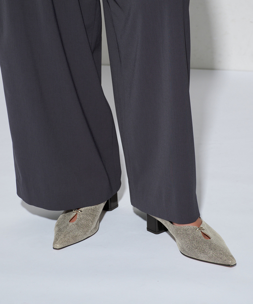 GRISE(グリーズ)の「《/WEB+一部店舗限定》GRISE5cmレザーカットアウトパンプス(パンプス・レディース・ベージュ/ブラック/アイボリー・25cm/24cm/24.5cm/23cm/23.5cm/22cm/22.5cm)」の10枚目の写真
