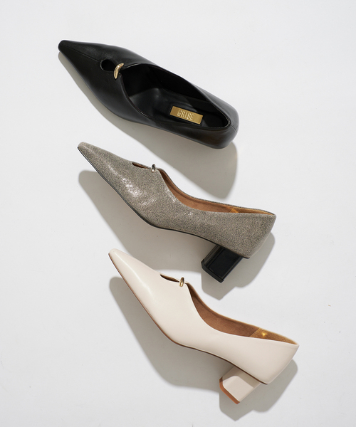 GRISE(グリーズ)の「《/WEB+一部店舗限定》GRISE5cmレザーカットアウトパンプス(パンプス・レディース・ベージュ/ブラック/アイボリー・25cm/24cm/24.5cm/23cm/23.5cm/22cm/22.5cm)」の12枚目の写真