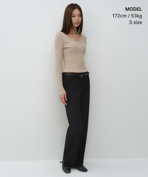 MUSINSA STANDARD WOMAN（ムシンサスタンダードウーマン）の「ウィメンズワイドリブスリムVネックニット[ライトベージュ]（ニット/セーター・レディース・その他・SMALL/MEDIUM/LARGE/X-SMALL）」の2枚目の写真