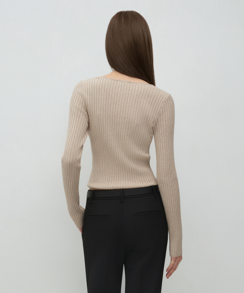 MUSINSA STANDARD WOMAN（ムシンサスタンダードウーマン）の「ウィメンズワイドリブスリムVネックニット[ライトベージュ]（ニット/セーター・レディース・その他・SMALL/MEDIUM/LARGE/X-SMALL）」の3枚目の写真