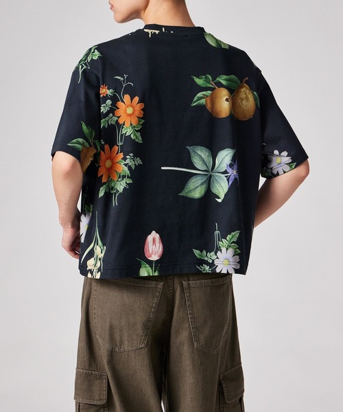 Paul Smith(ポールスミス)の「ウィメンズ "Fruit & Floral" 半袖Tシャツ / 265322 443V(Tシャツ/カットソー・レディース・ブラック/ホワイト・MEDIUM)」の14枚目の写真