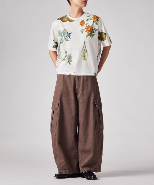 Paul Smith(ポールスミス)の「ウィメンズ "Fruit & Floral" 半袖Tシャツ / 265322 443V(Tシャツ/カットソー・レディース・ブラック/ホワイト・MEDIUM)」の12枚目の写真