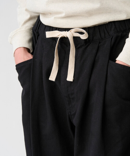 DANTON（ダントン）の「Men's Heavy Twill 2-Tuck Easy Pants（その他パンツ・メンズ・ベージュ/ブラック/オリーブ/アイボリー・38/40/42/44）」の9枚目の写真