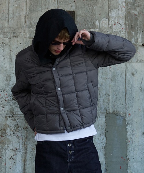 Regen Glanz(レーゲングランツ)の「compact button down paddet jacket / コンパクトボタンダウンパデッドジャケット(ブルゾン・メンズ・グレー/ブラック・MEDIUM/SMALL/LARGE)」の6枚目の写真