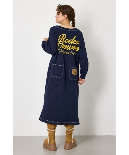 RODEO CROWNS WIDE BOWL(ロデオクラウンズワイドボウル)の「ラグランカラーステッチオフショルワンピース(ワンピース・レディース・ブラック/ネイビー/杢グレー/ライトピンク・FREE)」の3枚目の写真