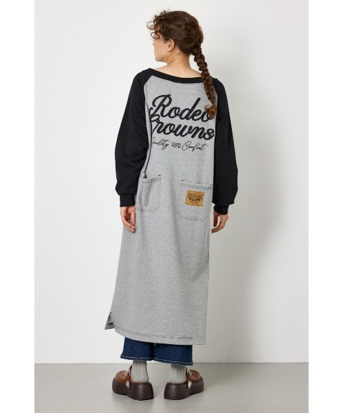 RODEO CROWNS WIDE BOWL(ロデオクラウンズワイドボウル)の「ラグランカラーステッチオフショルワンピース(ワンピース・レディース・ブラック/ネイビー/杢グレー/ライトピンク・FREE)」の11枚目の写真