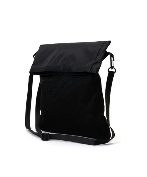 WEGO（ウィゴー）の「WEGO/口折れサコッシュ（ショルダーバッグ・メンズ・ブラック/ホワイト・FREE）」の5枚目の写真