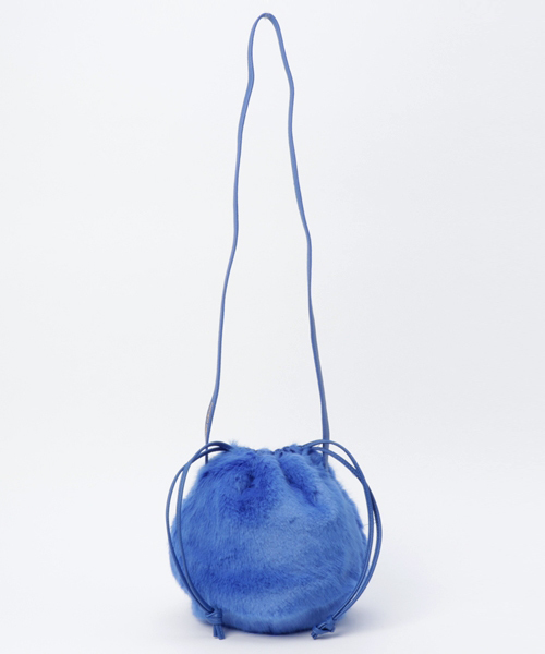 RODEO CROWNS WIDE BOWL（ロデオクラウンズワイドボウル）の「ポンポンファー ミニ ショルダー（ショルダーバッグ・レディース・ベージュ/オレンジ/カモフラージュ/イエロー/グリーン/ピンク/ベージュ系その他/ホワイト系その他/ブラック/ブルー・FREE）」の6枚目の写真