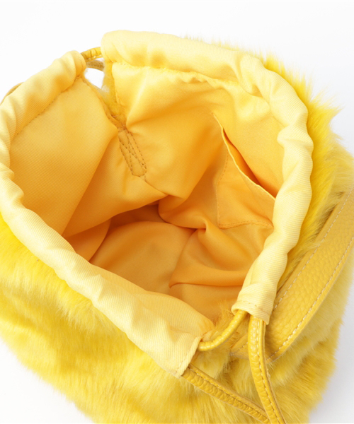 RODEO CROWNS WIDE BOWL（ロデオクラウンズワイドボウル）の「ポンポンファー ミニ ショルダー（ショルダーバッグ・レディース・ベージュ/オレンジ/カモフラージュ/イエロー/グリーン/ピンク/ベージュ系その他/ホワイト系その他/ブラック/ブルー・FREE）」の21枚目の写真