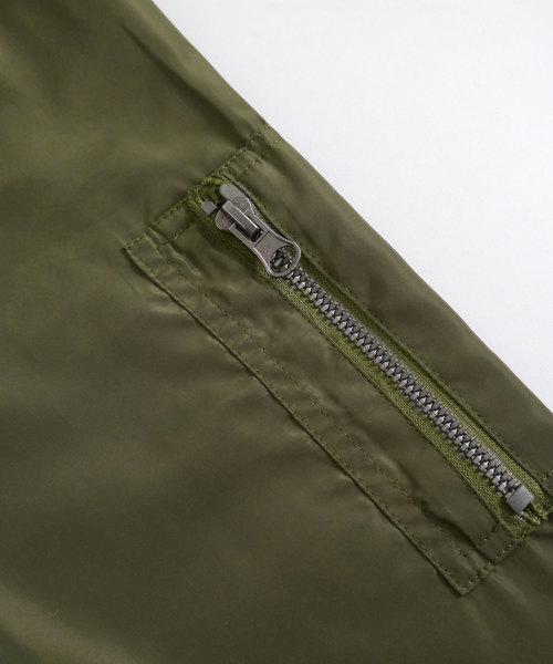 MONO-MART（モノマート）の「MA-1/フライトジャケット（MA-1・メンズ・カーキ/ブラック・L/M/XL）」の21枚目の写真