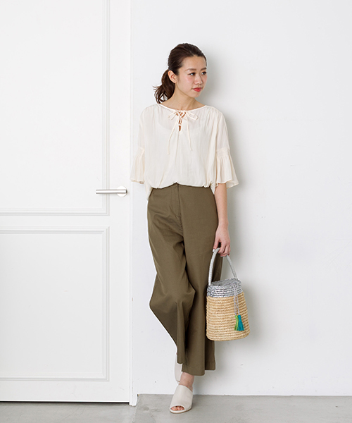 NATURAL BEAUTY BASIC（ナチュラルビューティーベーシック）の「【JJ 5月号掲載】タッセル付バケツバスケット（トートバッグ・レディース・ブラック/シルバー・ﾌﾘ-）」の10枚目の写真