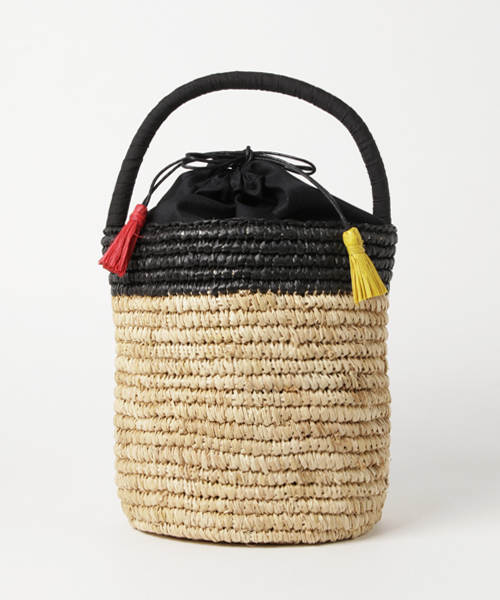 NATURAL BEAUTY BASIC（ナチュラルビューティーベーシック）の「【JJ 5月号掲載】タッセル付バケツバスケット（トートバッグ・レディース・ブラック/シルバー・ﾌﾘ-）」の12枚目の写真