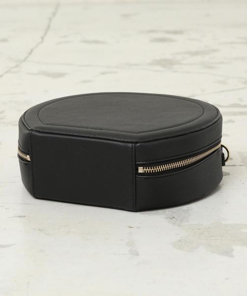 BEAUTY&YOUTH UNITED ARROWS（ビューティーアンドユースユナイテッドアローズ）の「BY∴ フェイクレザーリングショルダー -2WAY- ◆（ショルダーバッグ・レディース・ブラック・FREE）」の4枚目の写真