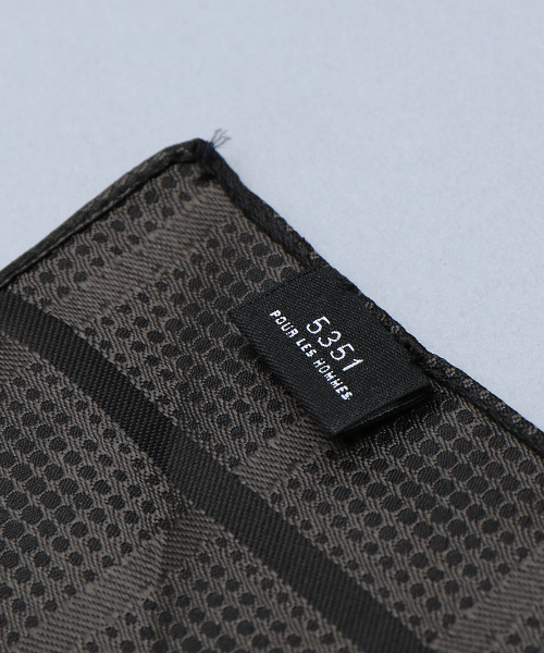 5351 POUR LES HOMMES（ゴーサンゴーイチプールオム）の「シルクジャガードスクエアネクタイ（ネクタイ・メンズ・シルバー/ブラック/ワインレッド・FREE）」の9枚目の写真