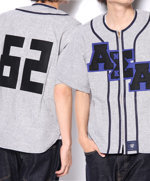 A BATHING APE（アベイシングエイプ）の「BAPE X EBBETS FIELD