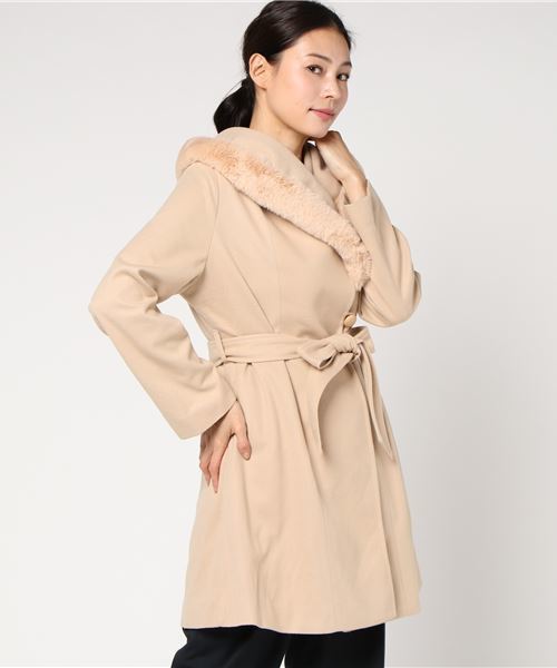 GeeRA（ジーラ）の「フェイクファー付ビッグカラーコート（その他アウター・レディース・ライトグレー/ベージュ・L/LL/M）」の13枚目の写真