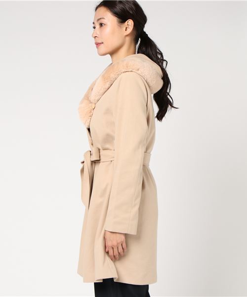 GeeRA（ジーラ）の「フェイクファー付ビッグカラーコート（その他アウター・レディース・ライトグレー/ベージュ・L/LL/M）」の4枚目の写真