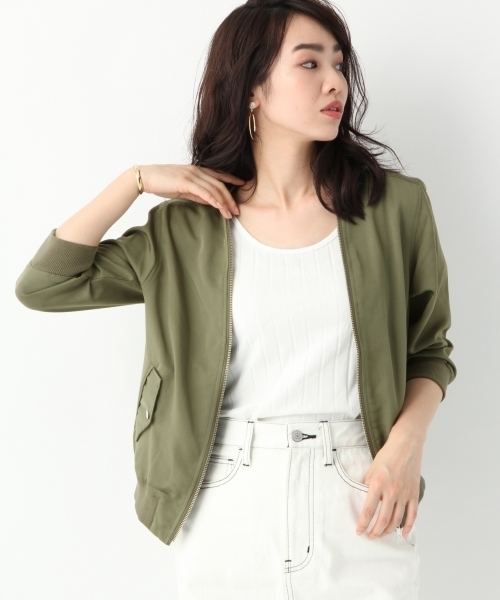 A part by（アパートバイ）の「TR/YZIPブルゾン 789399（ブルゾン・レディース・ネイビー/ベージュ/カーキ・LARGE/MEDIUM）」の2枚目の写真