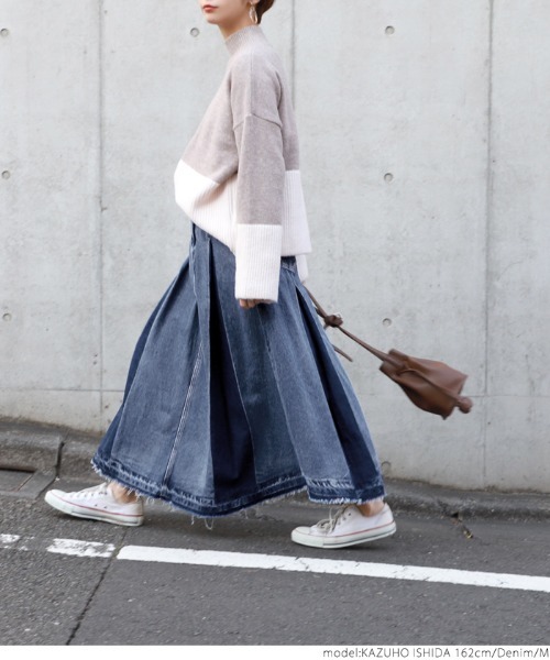 coca（coca）（コカ）の「バイカラーウォッシュ加工プリーツデニムスカート（デニムスカート・レディース・ブルー/ブラック・M/L/S）」の19枚目の写真